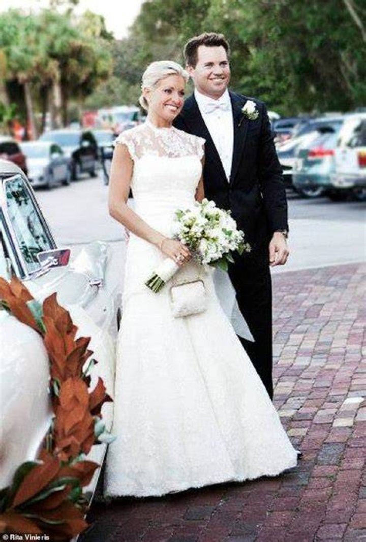Ainsley Earhardt Sean Hannity Wedding: Exclusive Details &amp; Photos