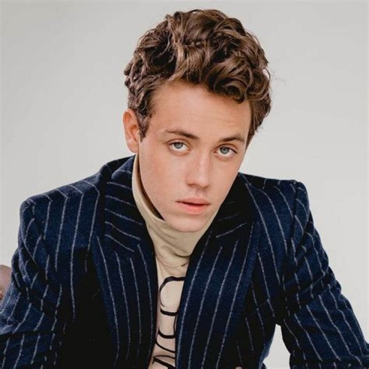 Ethan Cutkosky: The Rising Star of Television and Film