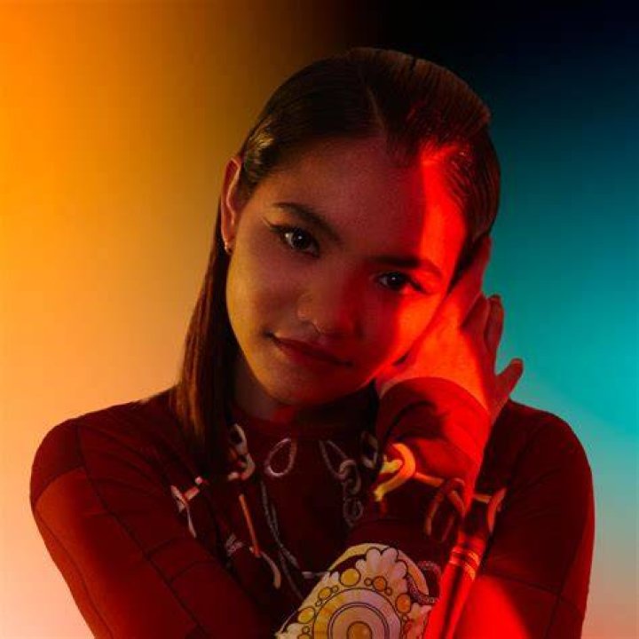 Jocelyn Hudon: The Rising Star Artist and Influencer Taking the Digital World by Storm