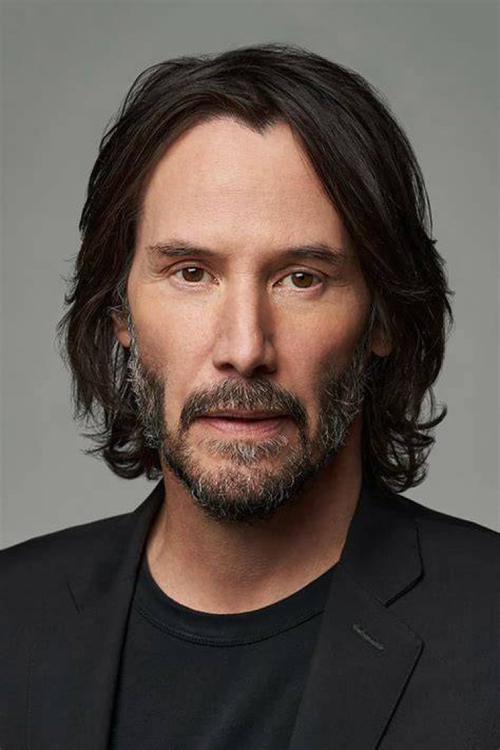 Keanu Reeves in The Matrix: Iconic Performances & Beyond