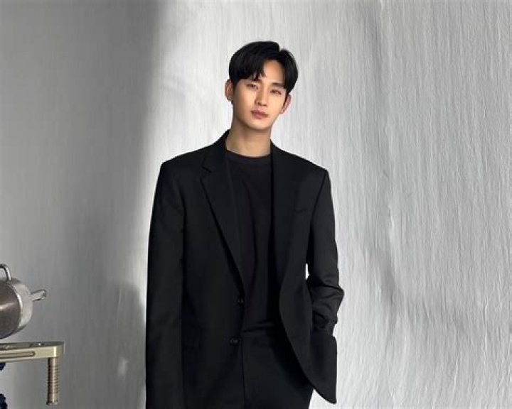 Kim Soo Hyun Plastic Surgery: Unveiling the Truth Behind the Transformation