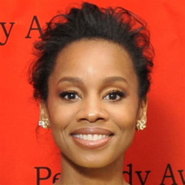 Lela Erone: The Rising Star in the Entertainment Industry
