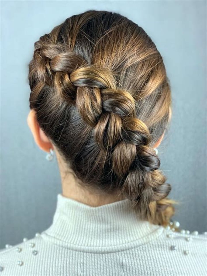 Mastering the Art of YouTube Plaits Hairstyle: Tips and Inspiration