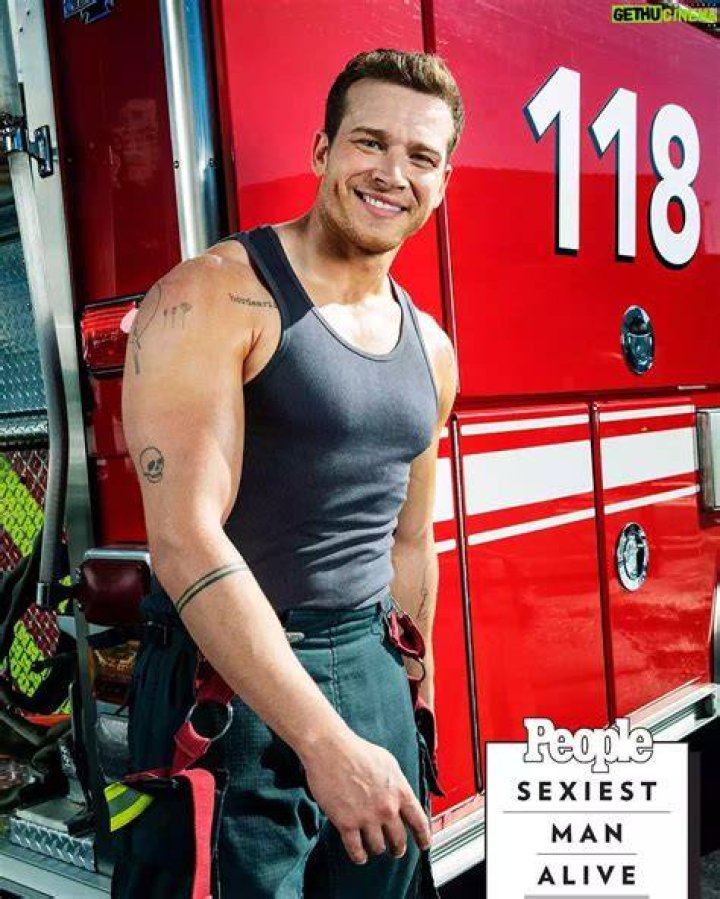 Oliver Stark Shirtless: The Rise of a Fitness Icon and His Inspiring Journey
