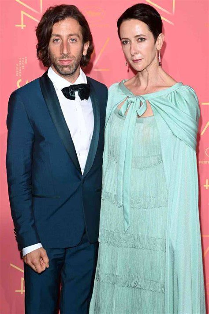Simon Helberg: Battling Parkinson's with Grace