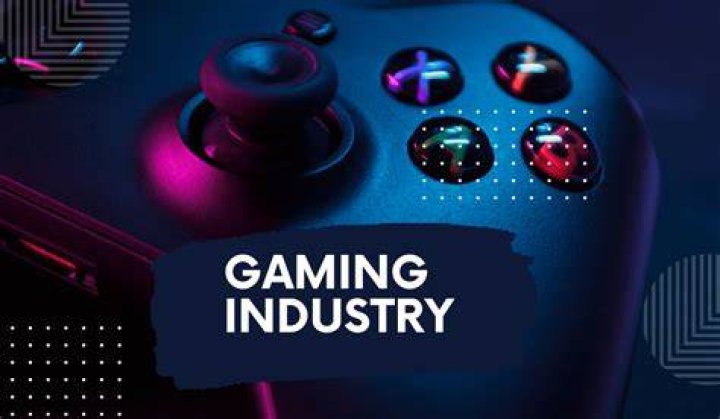 TS Roxxie: The Rising Star in the Gaming Industry