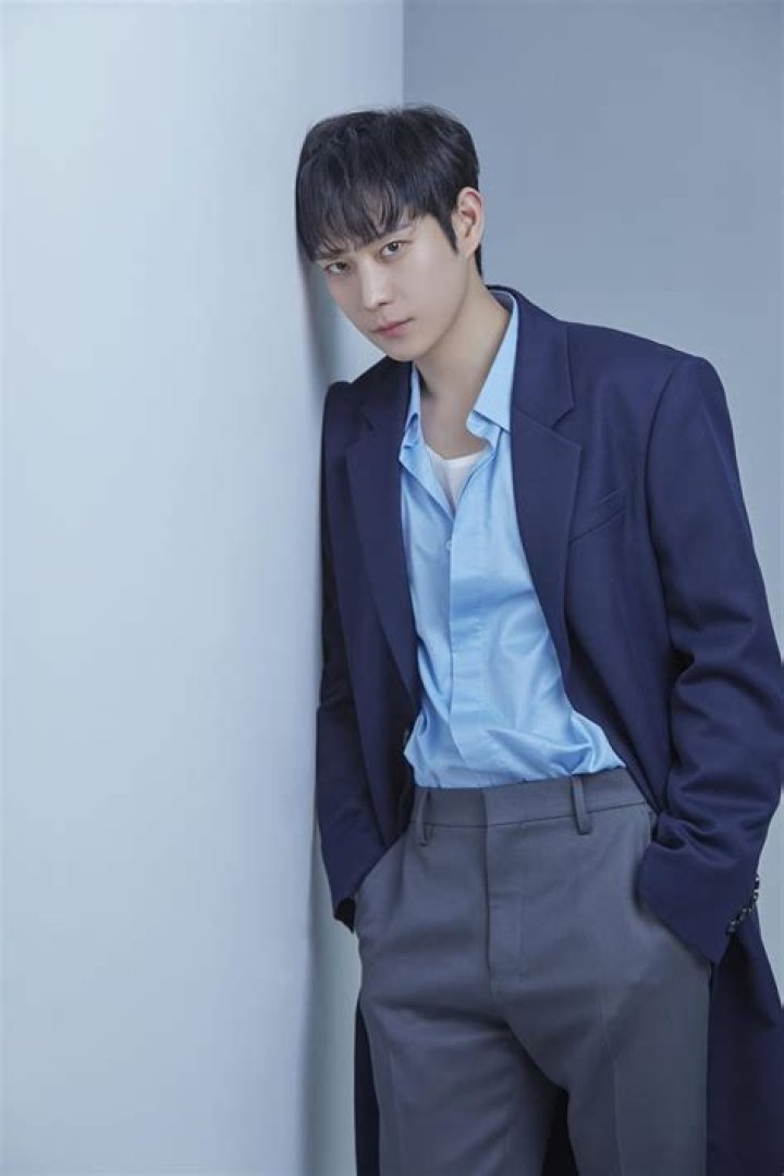 Unraveling the Mysteries of Kim Young Dae's Relationships