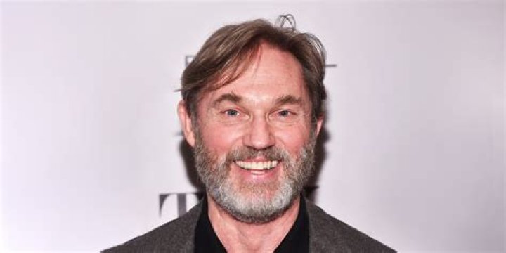 Unraveling the Mystery: Did Richard Thomas Lose a Leg?