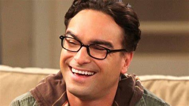 Unraveling the Mystery: How Tall is Leonard from The Big Bang Theory?