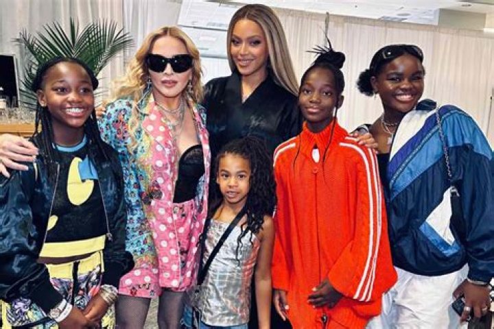 Unveiling the Connection: Is Kelly Rowland Beyonc&eacute;'s Sister?