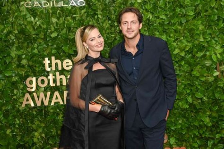 Unveiling the Life of Amy Acker's Husband: A Look into Their Love Story