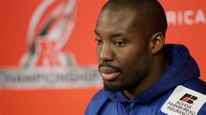 Vontae Davis: A Journey Through Football and Self-Discovery