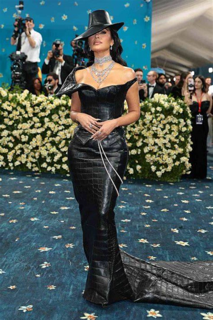 When Icons Meet: Exploring Tom Brady and Kim Kardashian Pictures